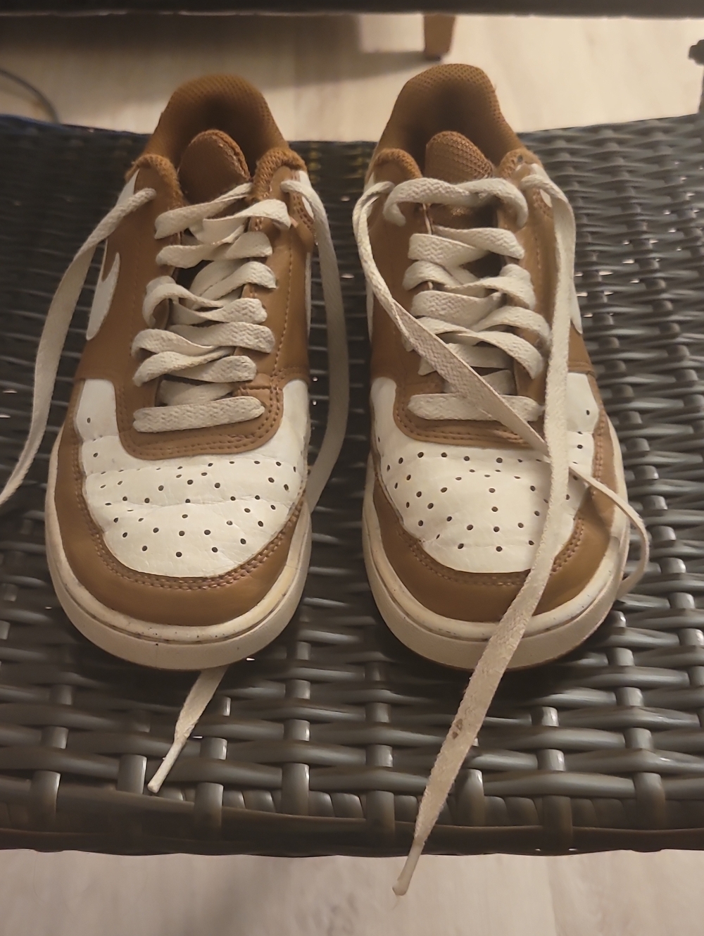 Nike Women's White and Brown Low-Top Sneakers